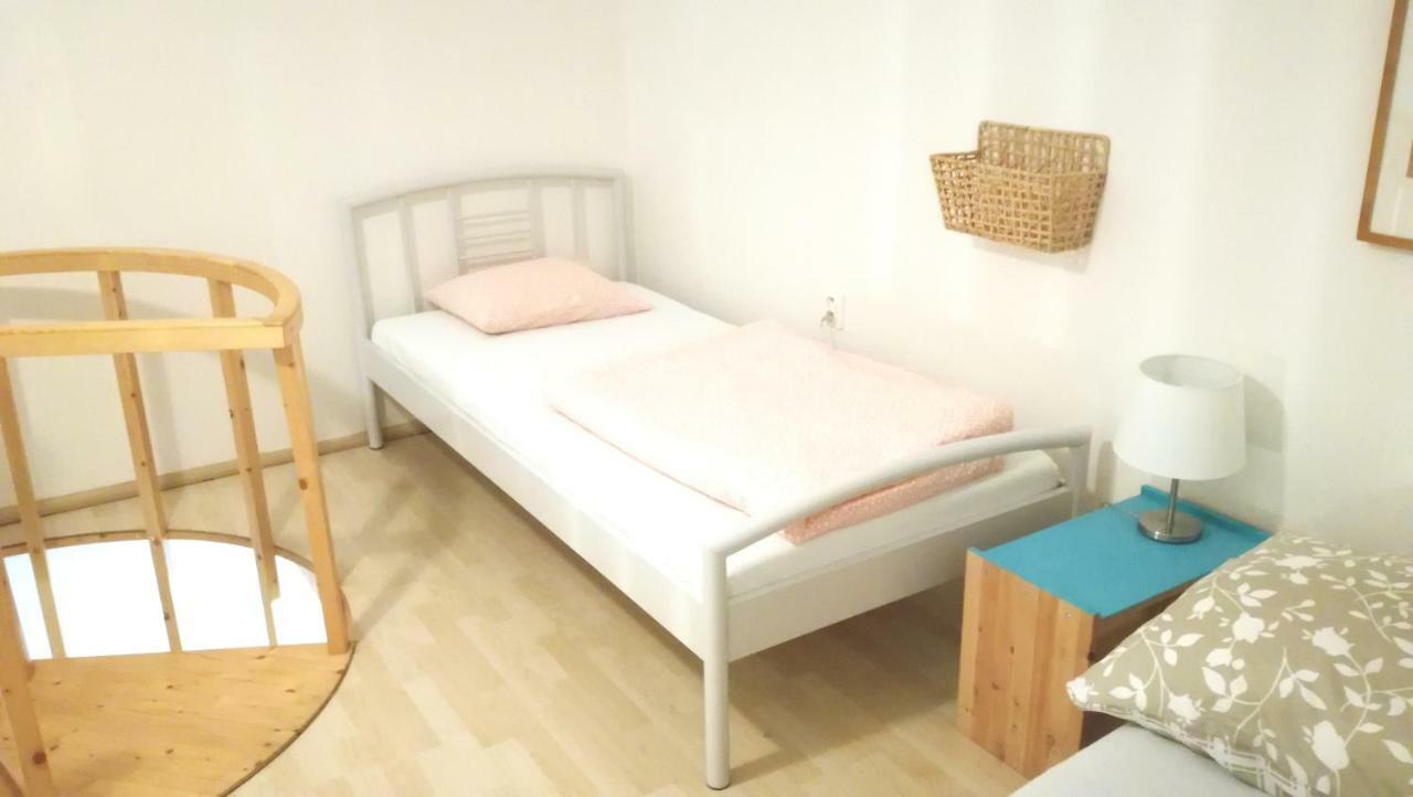 Apartment Mona - Old Town Bratislava Exterior photo